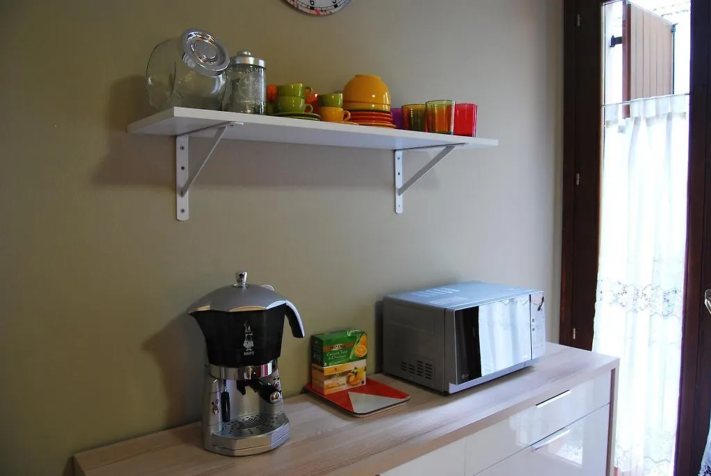 Guest house Maison Vittoria Bed & Breakfast Desenzano del Garda