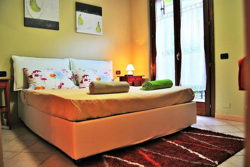 Maison Vittoria Bed and Breakfast Desenzano del Garda 0*,